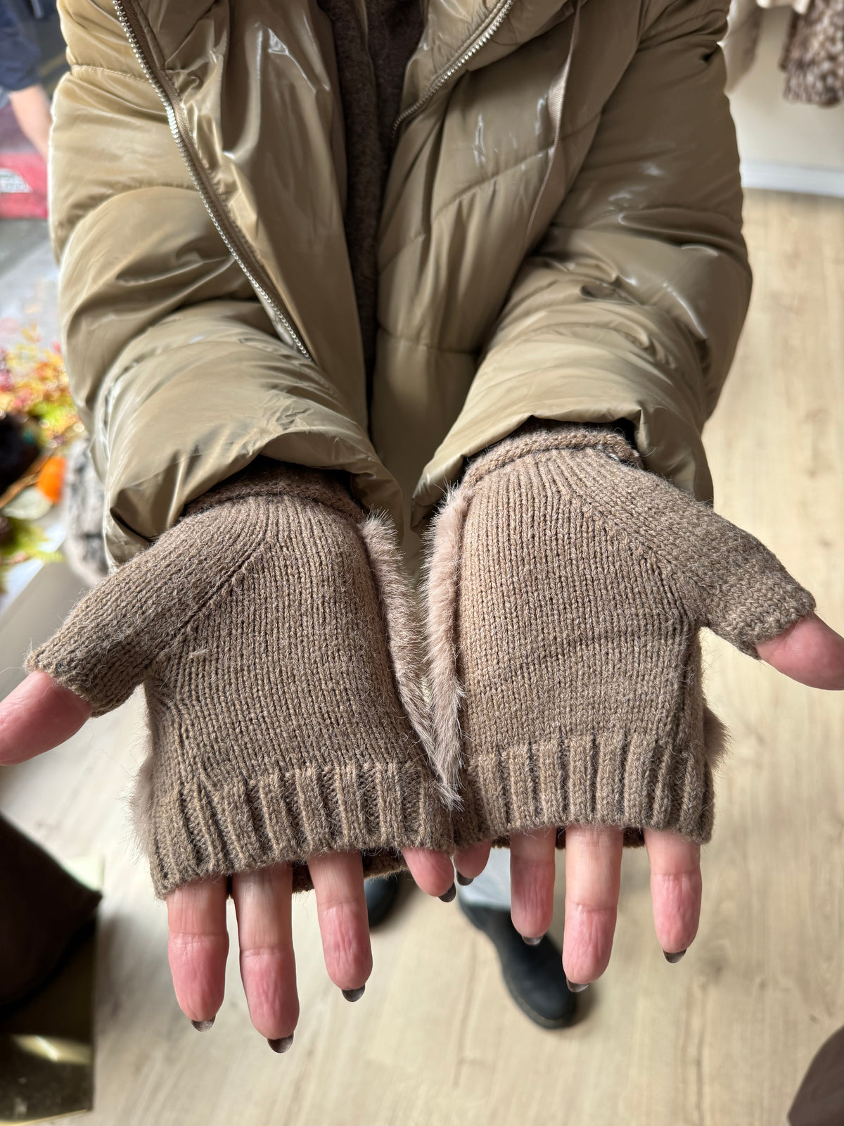 Taupe Faux Fur Trim Fingerless Gloves