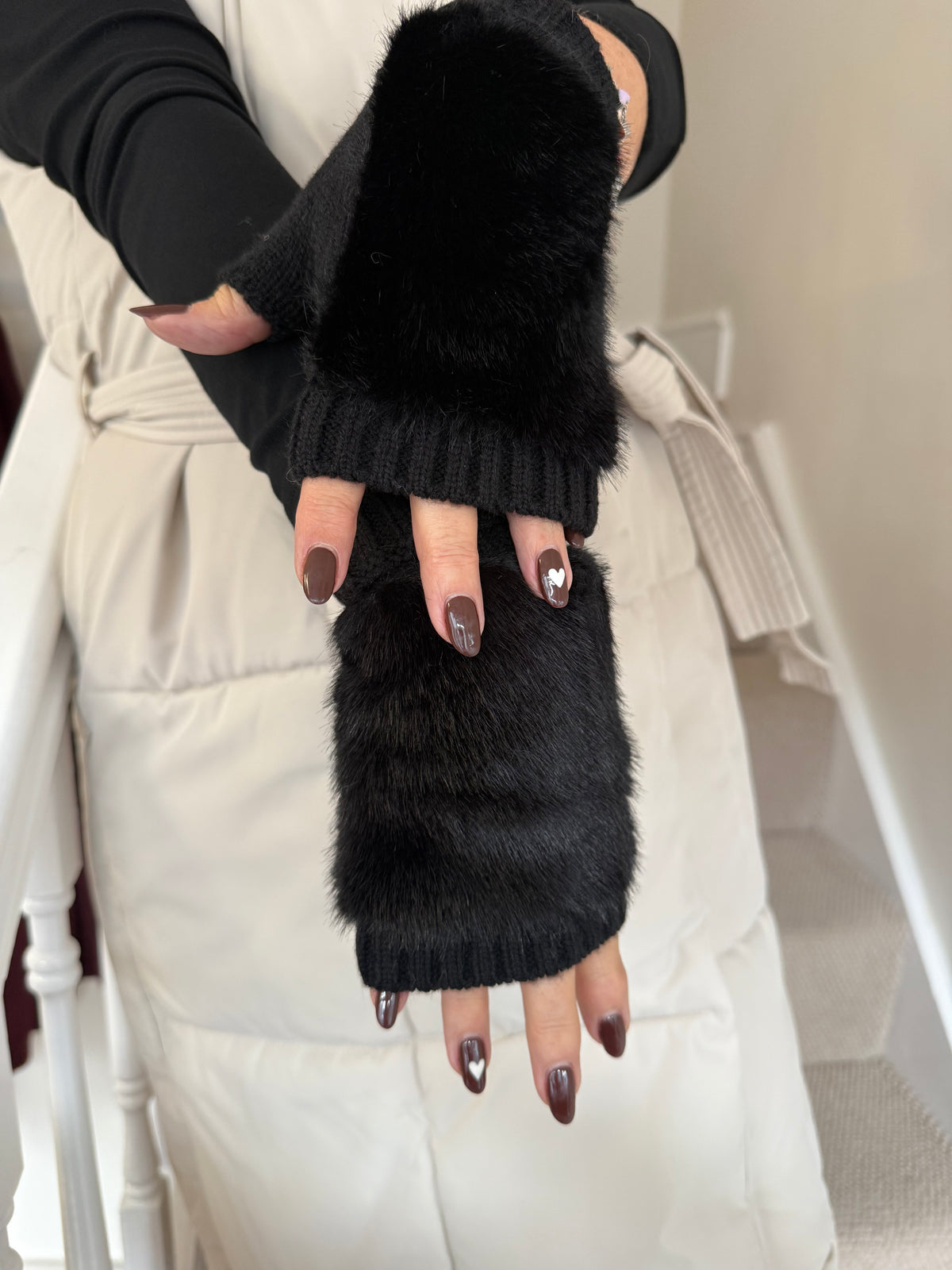 Black Faux Fur Trim Fingerless Gloves
